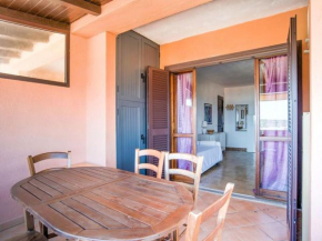 Ideal Apartment in Marinella near Beach with Shared Garden